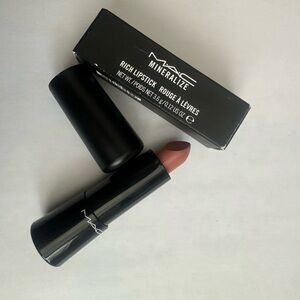 Mac mineralize lipstick